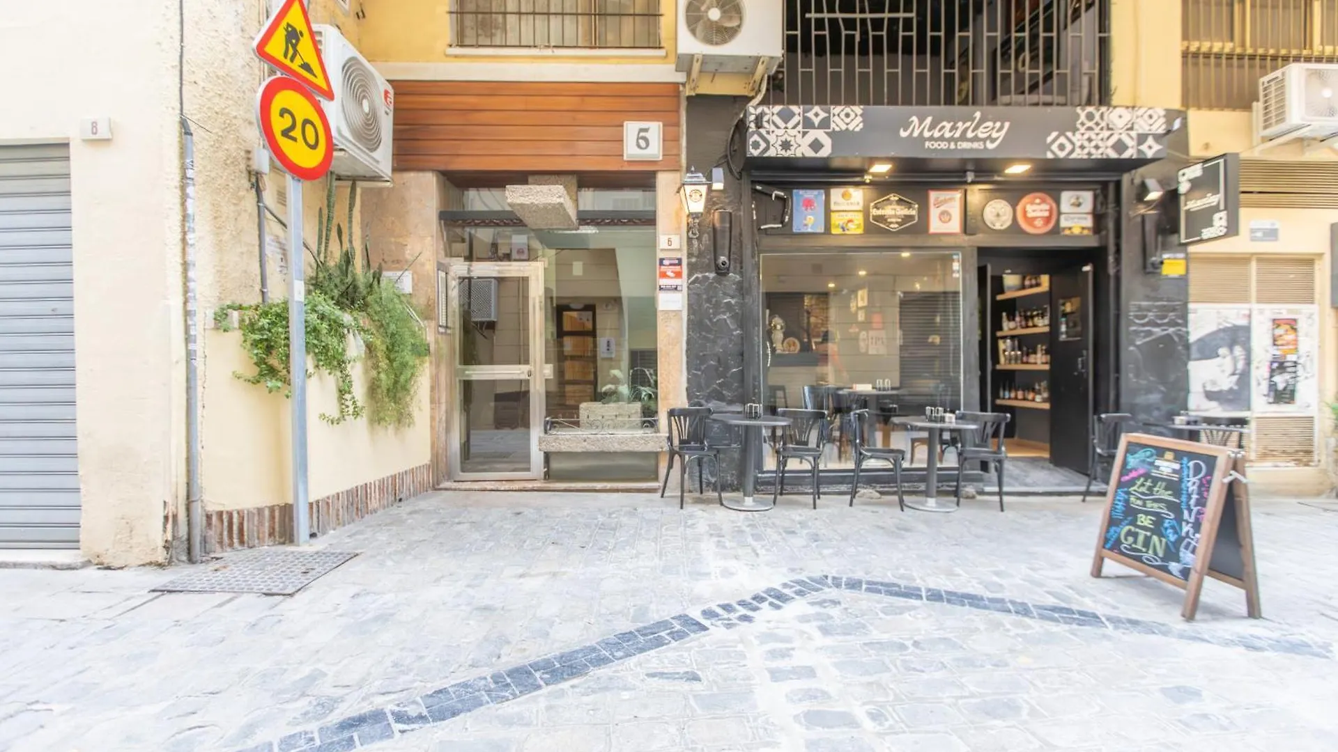 דירה Homely Malaga San Juan De Letran Plaza De La Merced ספרד
